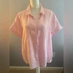Never worn. Women’s linen camp shirt.